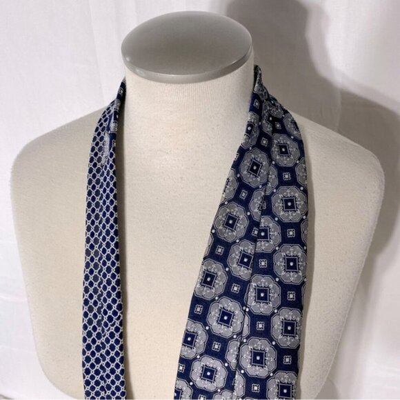 5/$25 Vintage Pierre Cardin Blue Grey Multi Print Tie - Picture 9 of 11